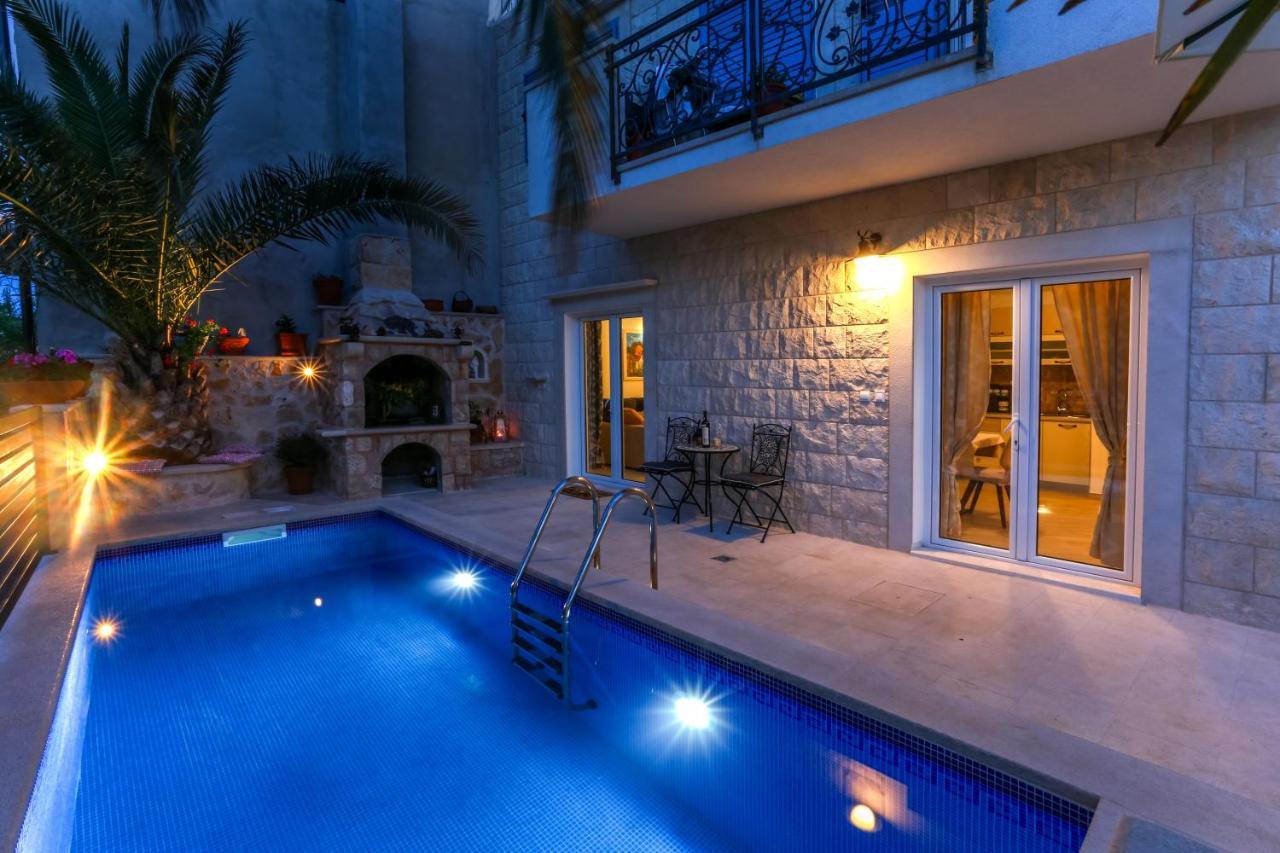 Villa Capitis In The Center- Luxury Apartment With Swimming Pool 흐바르 외부 사진