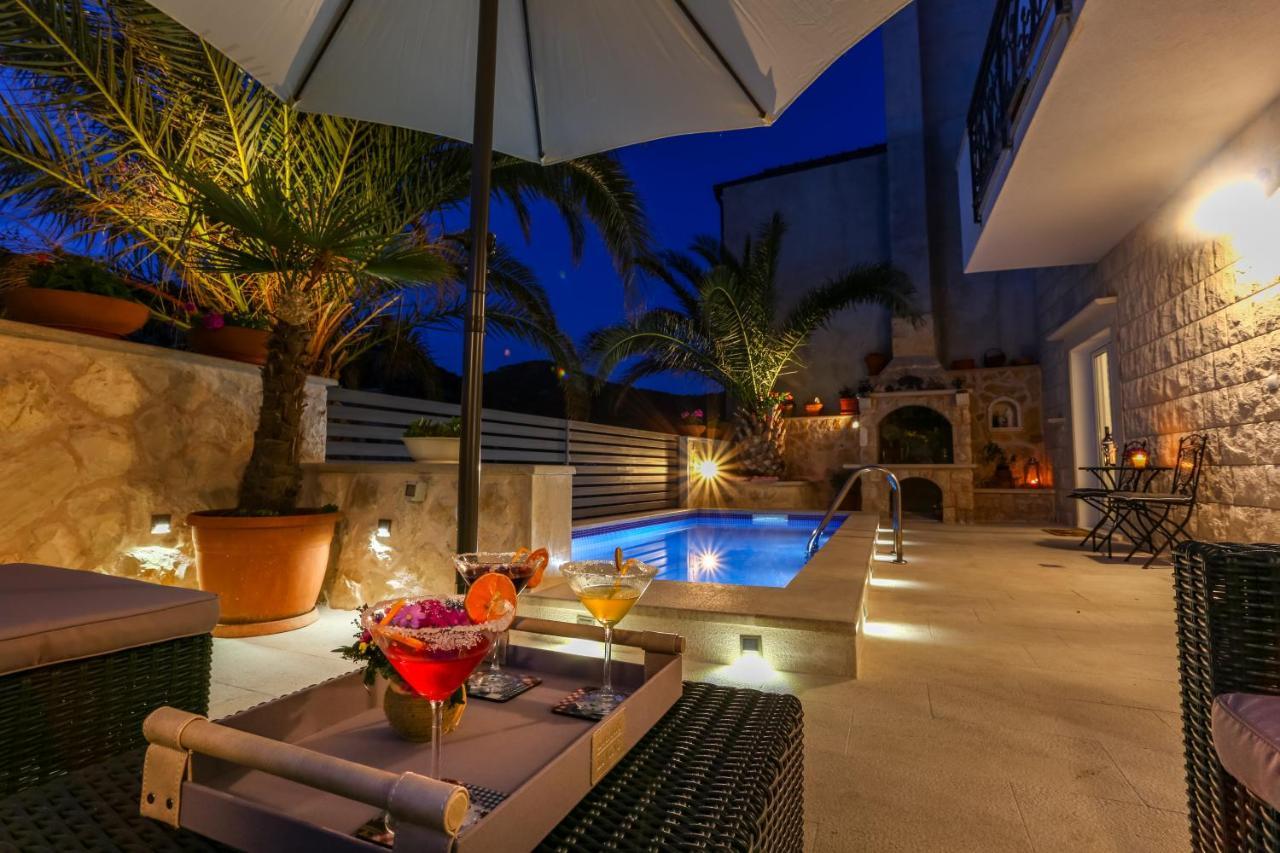 Villa Capitis In The Center- Luxury Apartment With Swimming Pool 흐바르 외부 사진