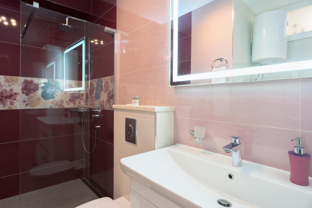 Villa Capitis In The Center- Luxury Apartment With Swimming Pool 흐바르 외부 사진